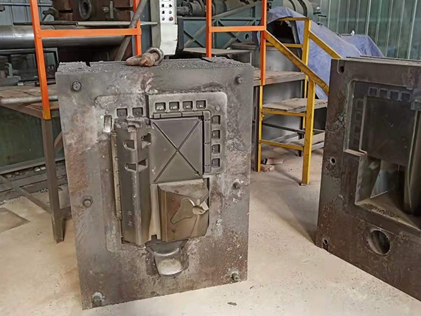 Display of die cast aluminum products Display of die cast aluminum products